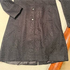 Great jacket for going out or just with jeans. Medium weight.